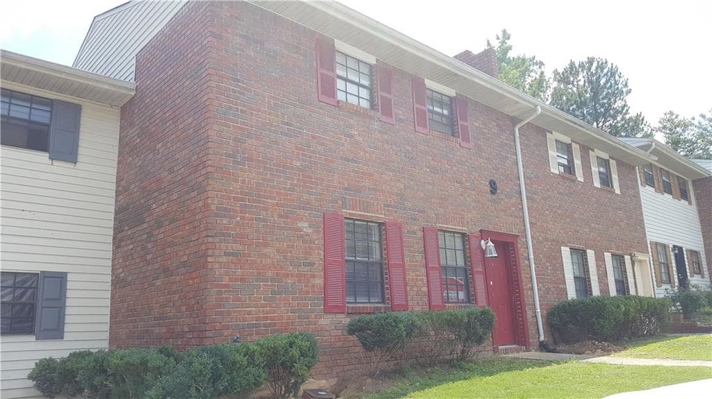 3 bedroom, 1,536 sq ft condominium sold at 6354 Shannon Parkway 9-D, Union City, GA 30291