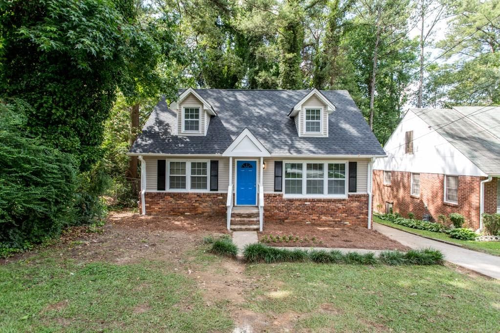 3 bedroom, 1,370 sq ft single family residence sold at 1982 Pine Oak Drive, Atlanta, GA 30310