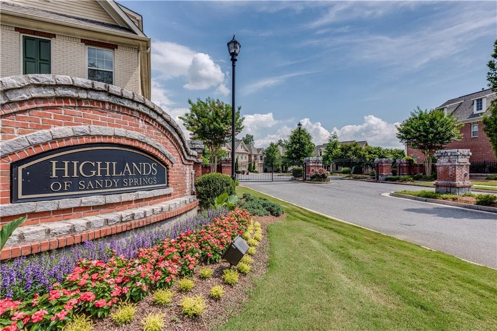 7435 Highland Bluff, Sandy Springs, GA 30328 — most recent listing photo