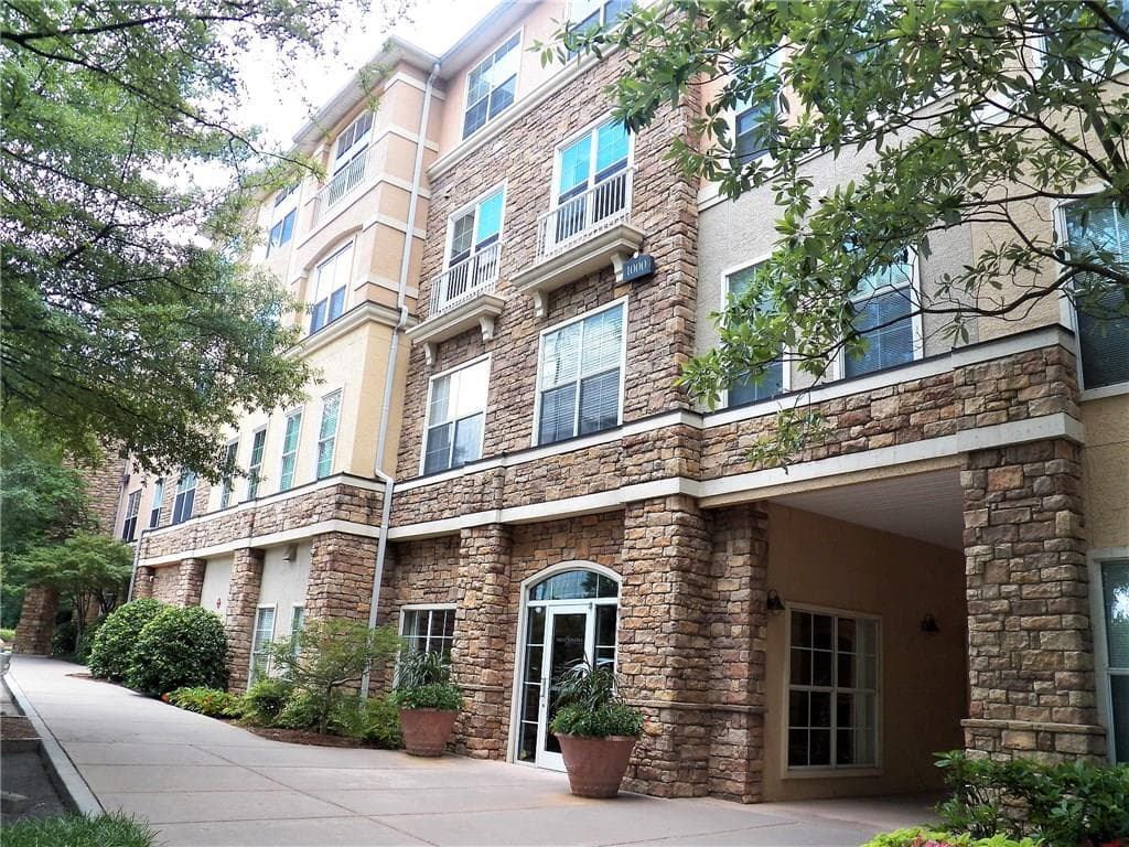 2 bedroom, 1,079 sq ft condominium sold at 10 Perimeter Summit Boulevard 4433, Brookhaven, GA 30319