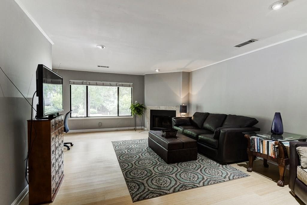 1 bedroom, 797 sq ft condominium sold at 7 Finch Trail 7, Atlanta, GA 30308