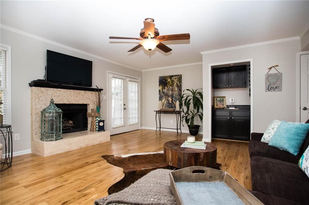 4 bedroom, 2,200 sq ft townhouse sold at 9077 Cobbler Court, Roswell, GA 30076