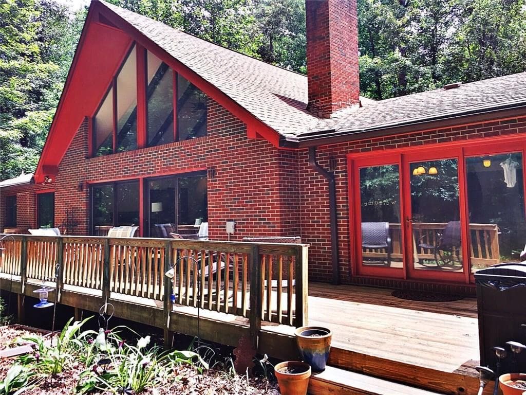4 bedroom, 3,012 sq ft single family residence sold at 4734 Windsor Drive, Smyrna, GA 30082