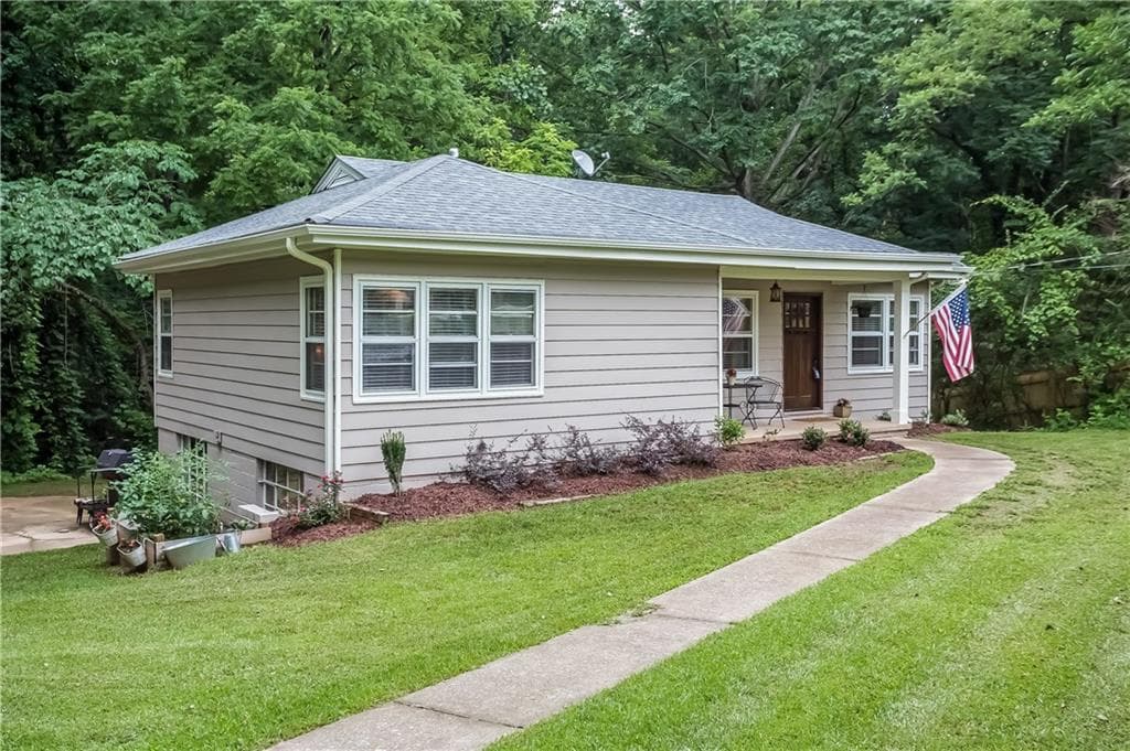 4069 E Johnson Circle, Atlanta, GA 30341 — most recent listing photo