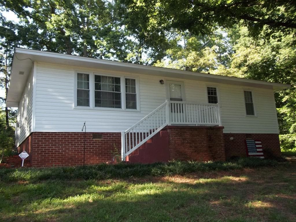 1420 DOUGLAS Drive, Gainesville, GA 30504 — most recent listing photo
