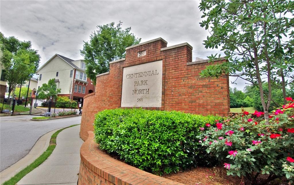3 bedroom townhouse sold at 190 Centennial Way, Atlanta, GA 30313