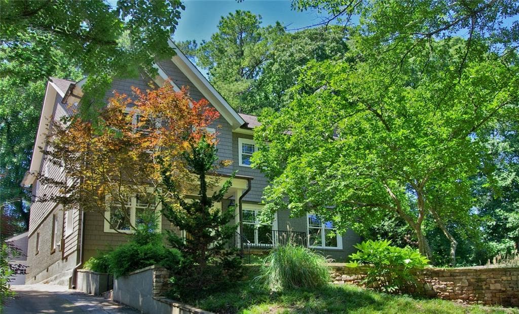 5 bedroom single family residence sold at 1237 Reeder Circle, Atlanta, GA 30306