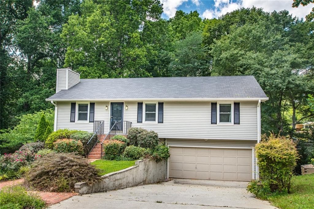 3100 Medley Ridge, Decatur, GA 30033 — most recent listing photo