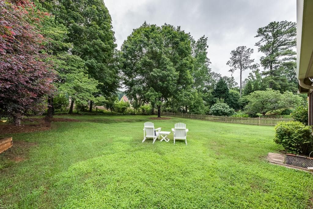 3 bedroom, 1,882 sq ft single family residence sold at 3184 Westfield Way, Roswell, GA 30075