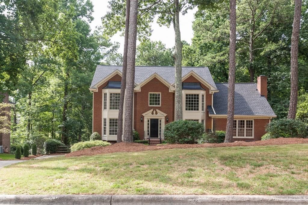 4 bedroom, 3,132 sq ft single family residence sold at 5045 Roxburgh Drive, Roswell, GA 30076