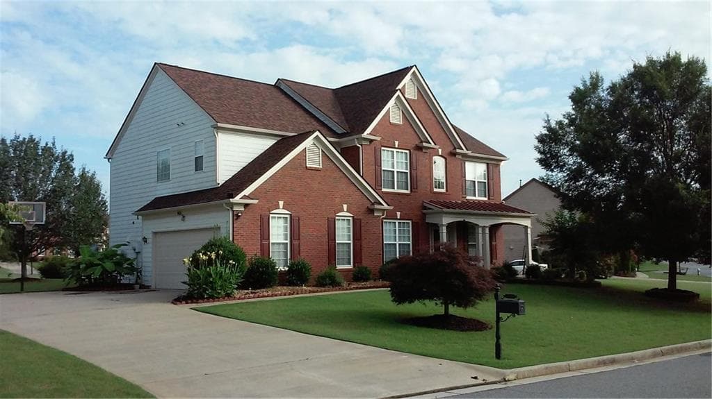 5 bedroom, 2,784 sq ft single family residence sold at 11120 Thames Lane, Johns Creek, GA 30024