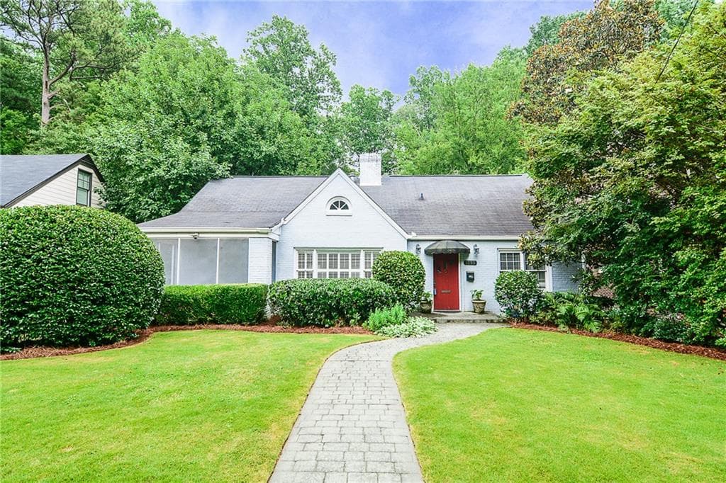 4 bedroom, 1,782 sq ft single family residence sold at 1095 N Virginia Avenue, Atlanta, GA 30306