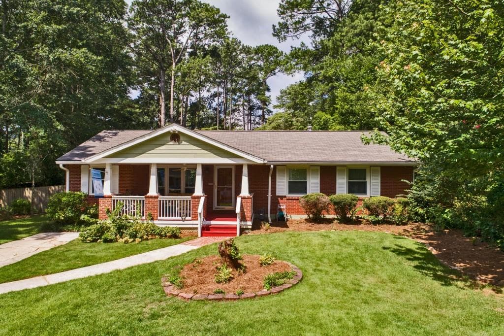 3 bedroom, 1,616 sq ft single family residence sold at 452 Bridlewood Circle, Decatur, GA 30030