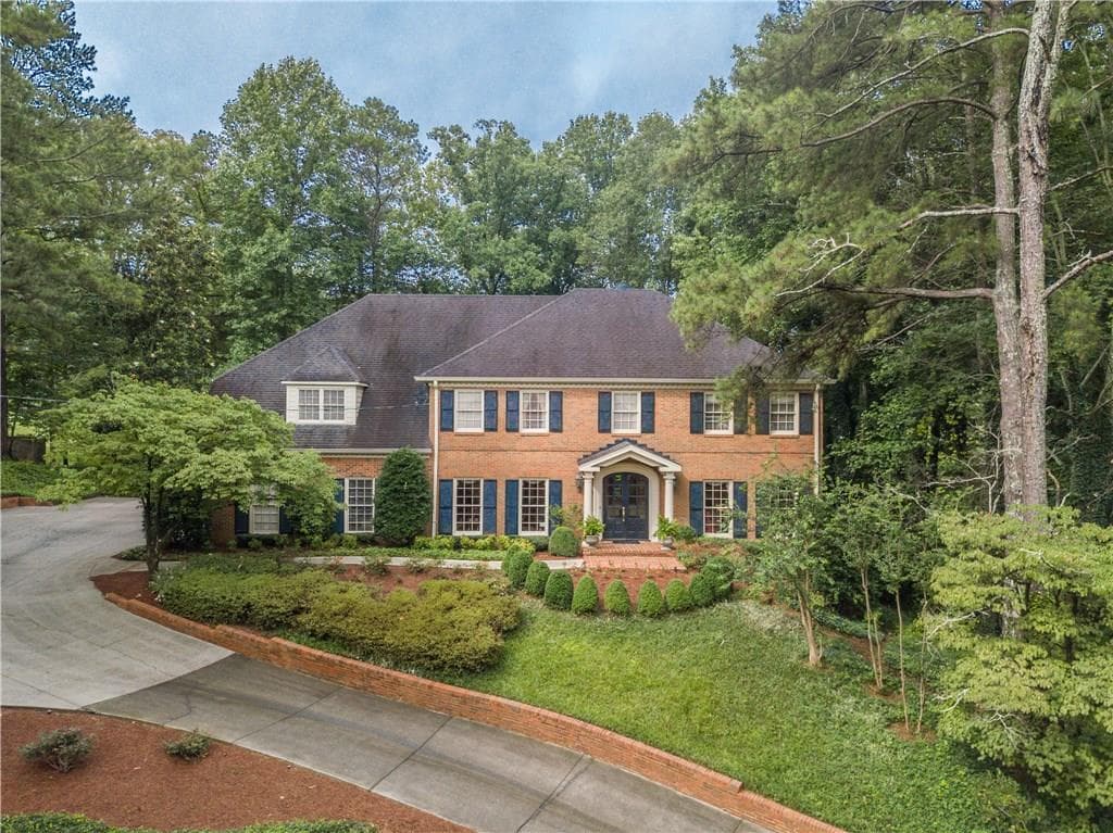 9050 Huntcliff Trace, Sandy Springs, GA 30350 — most recent listing photo