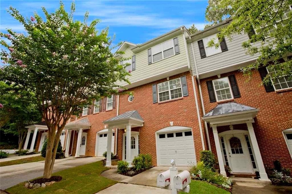 4 bedroom, 1,584 sq ft townhouse sold at 3330 Deer Valley Drive, Alpharetta, GA 30004 — photo 1 of 1