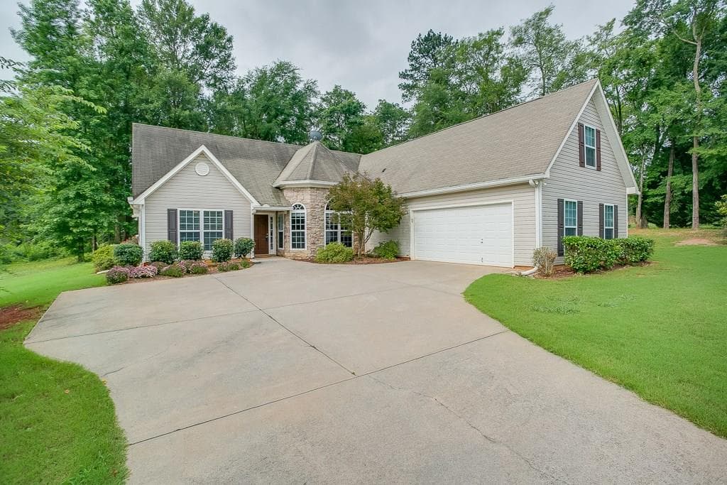 24 Creek View Court, Hoschton, GA 30548 — most recent listing photo