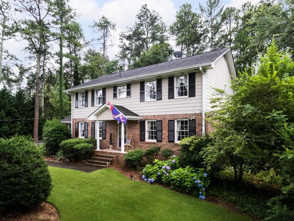 450 Page Place, Roswell, GA 30076 — most recent listing photo