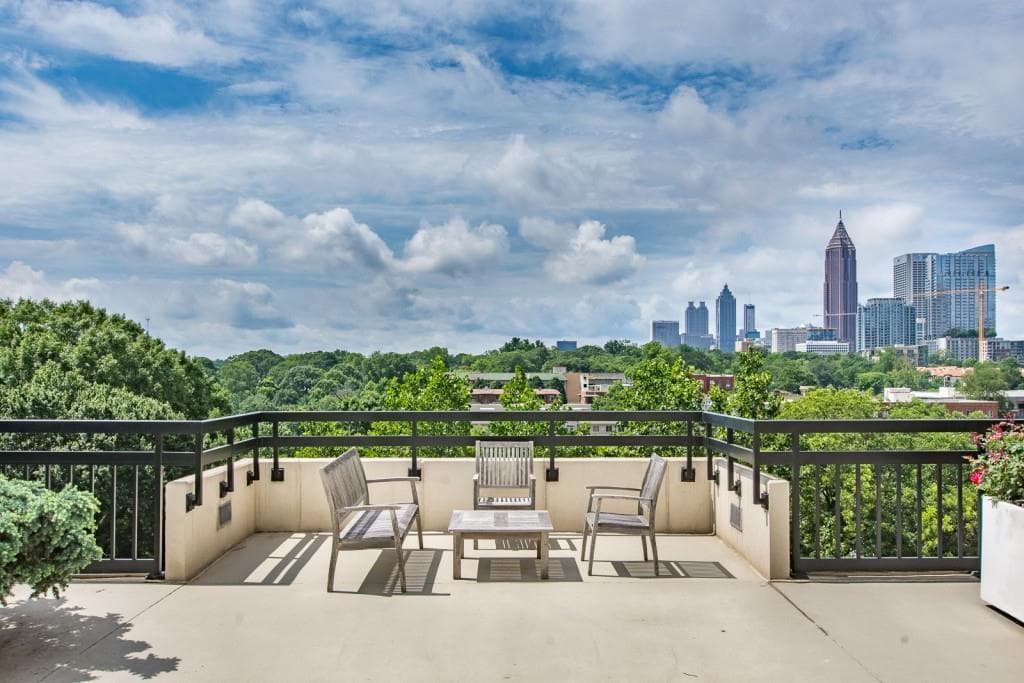 2 bedroom, 1,411 sq ft condominium sold at 1130 Piedmont Avenue 511, Atlanta, GA 30309