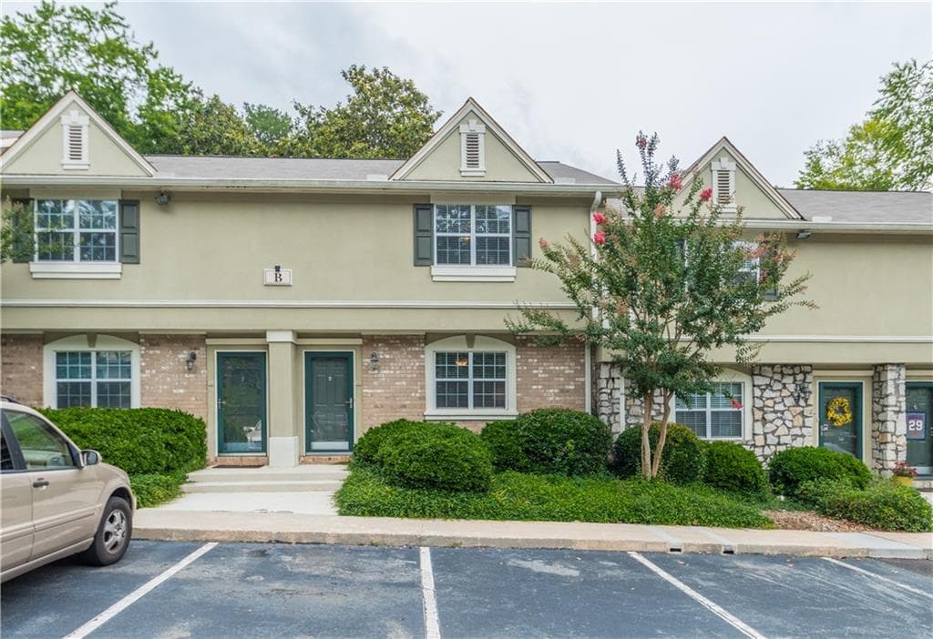 2 bedroom, 1,324 sq ft condominium sold at 6900 Roswell Road B4, Atlanta, GA 30328