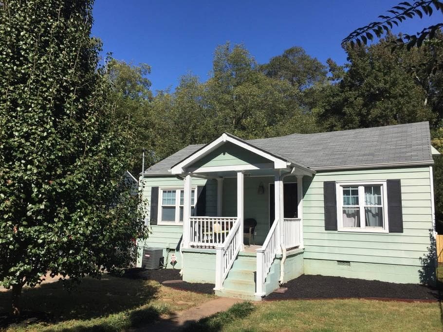 2 bedroom, 1,152 sq ft single family residence sold at 1552 Alder Court, Atlanta, GA 30317