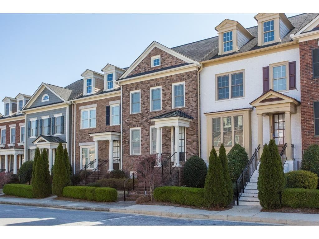 3 bedroom, 2,200 sq ft townhouse sold at 6233 Carriage Gate Lane 3, Mableton, GA 30126