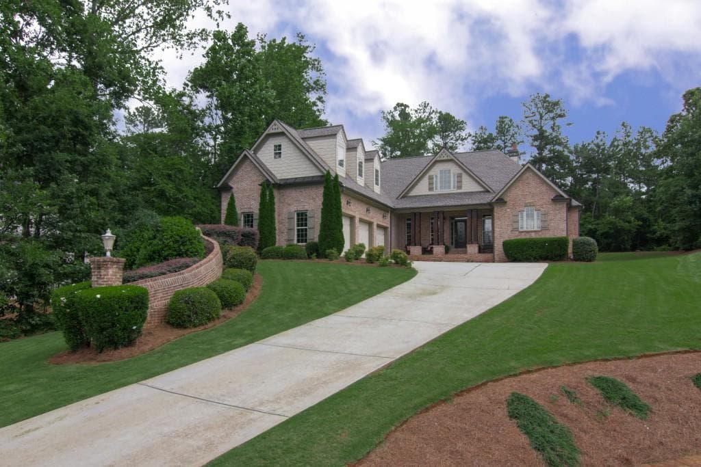 4 bedroom, 6,224 sq ft single family residence sold at 5188 Stefan Ridge Way, Buford, GA 30519