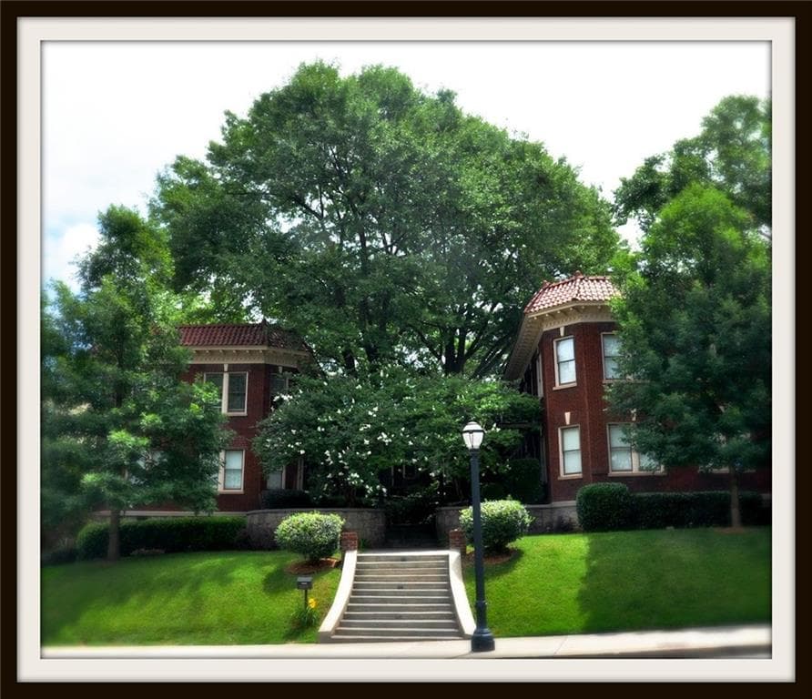 2 bedroom, 966 sq ft condominium sold at 1015 Piedmont Avenue D3, Atlanta, GA 30309