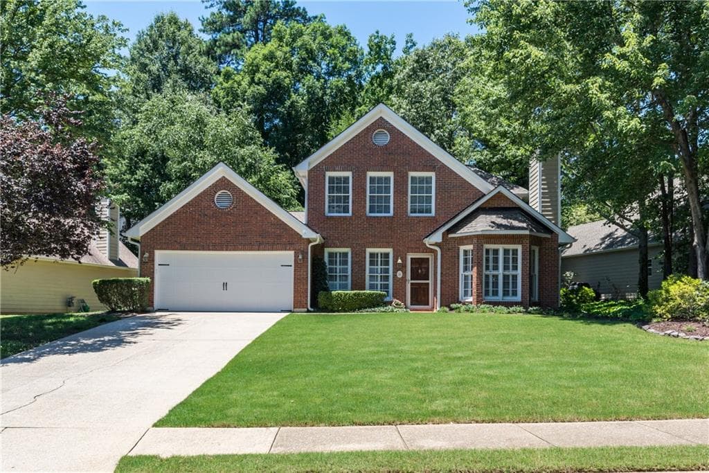 10815 Pinewalk Forest Circle, Alpharetta, GA 30022 — most recent listing photo