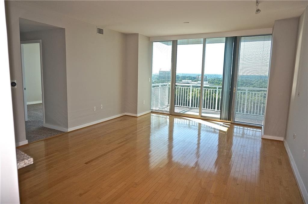 2 bedroom, 1,266 sq ft condominium sold at 3338 Peachtree Road 1902, Atlanta, GA 30326