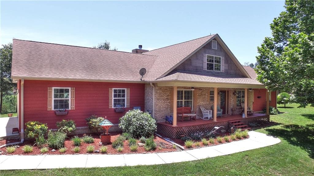 3 bedroom, 1,920 sq ft single family residence sold at 181 Hobgood Road, Rydal, GA 30171