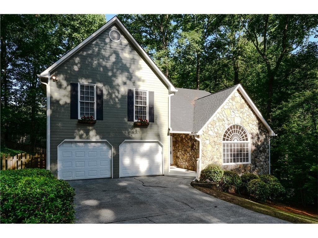 11680 Highland Colony Drive, Roswell, GA 30075 — most recent listing photo