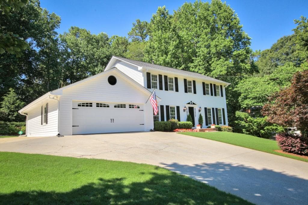 620 Oakstone Drive, Roswell, GA 30075 — most recent listing photo