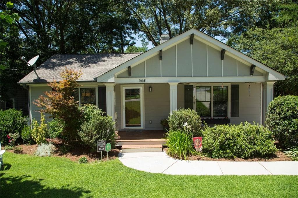3 bedroom, 1,600 sq ft single family residence sold at 1668 Grace Street, Atlanta, GA 30316