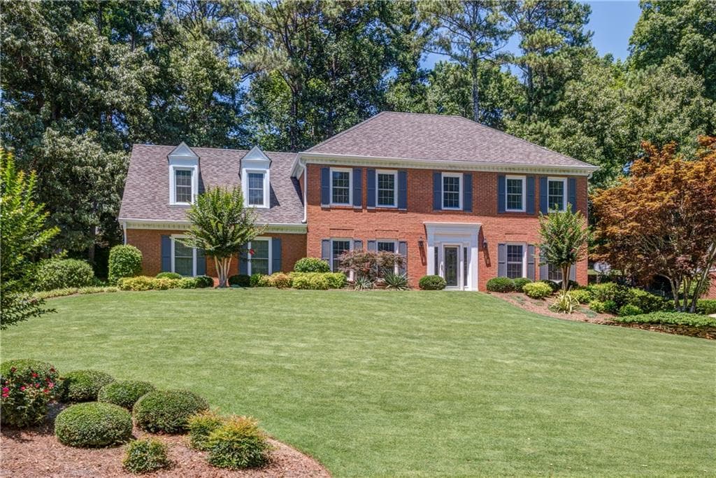 5 bedroom, 2,490 sq ft single family residence sold at 4227 Singing Post Lane, Roswell, GA 30075