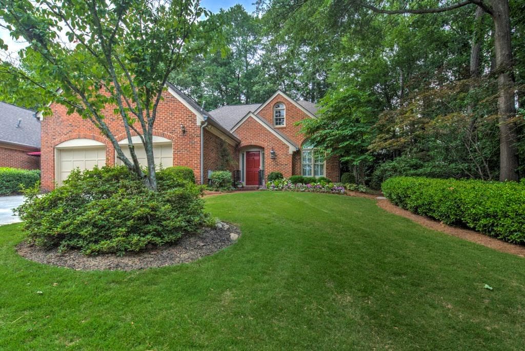 3 bedroom townhouse sold at 405 Greenlaurel Drive, Atlanta, GA 30342