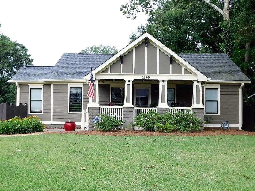 3 bedroom, 1,771 sq ft single family residence sold at 1690 Fairway Hill Drive, Atlanta, GA 30317