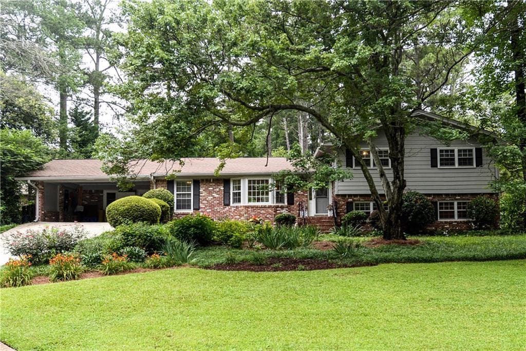 1642 Courtleigh Drive, Dunwoody, GA 30338 — most recent listing photo