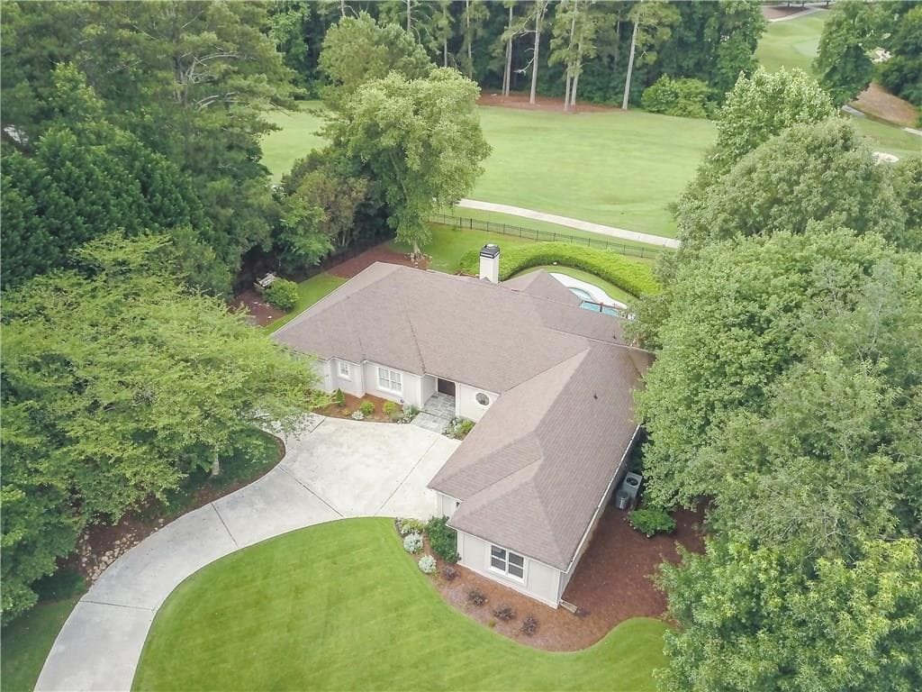 5 bedroom, 5,463 sq ft single family residence sold at 2700 Roxburgh Drive, Roswell, GA 30076