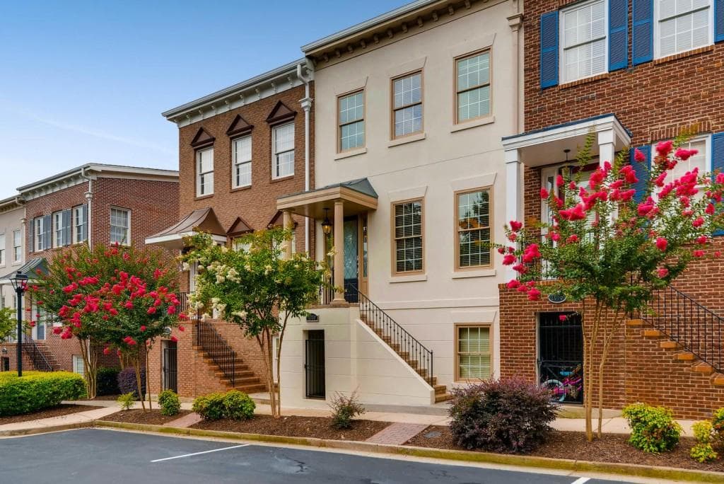 1039 Pearl Point, Sandy Springs, GA 30328 — most recent listing photo