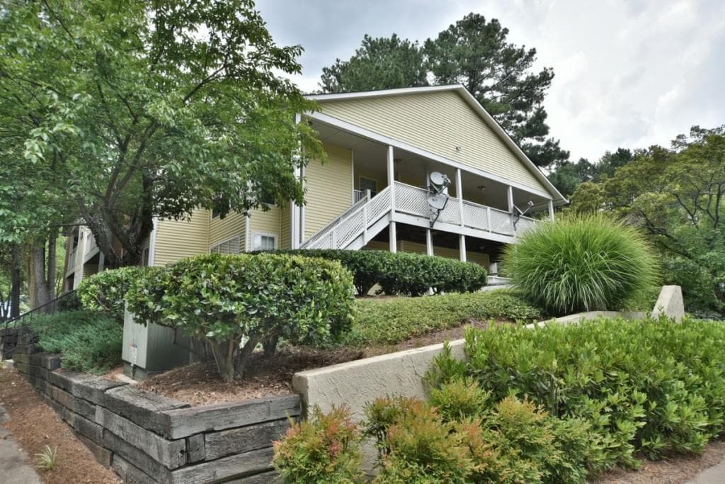 6818 Glenridge Drive F, Sandy Springs, GA 30328 — most recent listing photo