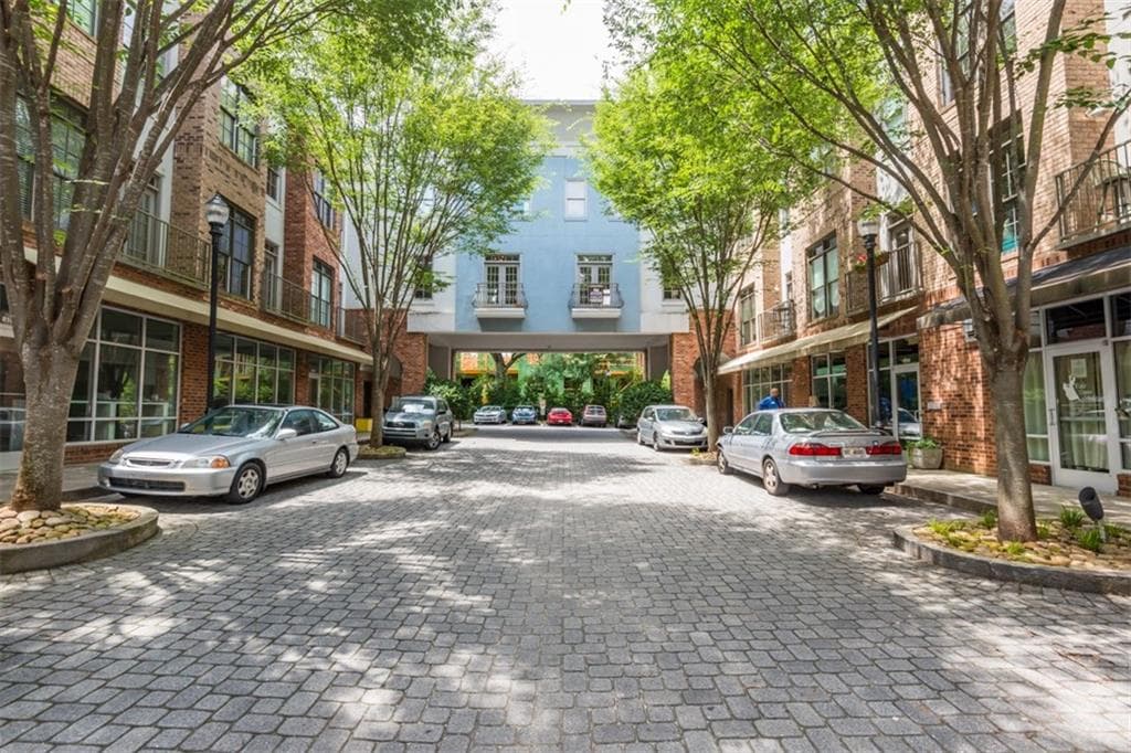 3 bedroom, 2,016 sq ft condominium sold at 1963 Hosea L Williams Drive 209, Atlanta, GA 30317
