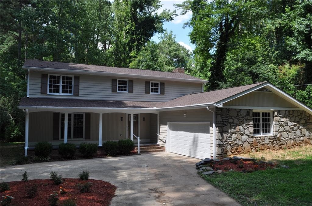 4 bedroom, 2,444 sq ft single family residence sold at 3852 Allsborough Drive, Tucker, GA 30084