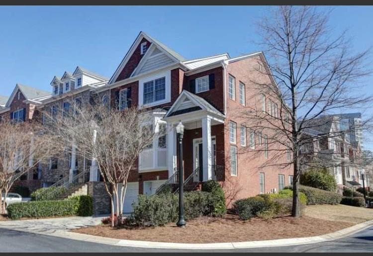 3 bedroom, 3,508 sq ft townhouse sold at 3002 Riverstone Trail, Atlanta, GA 30339
