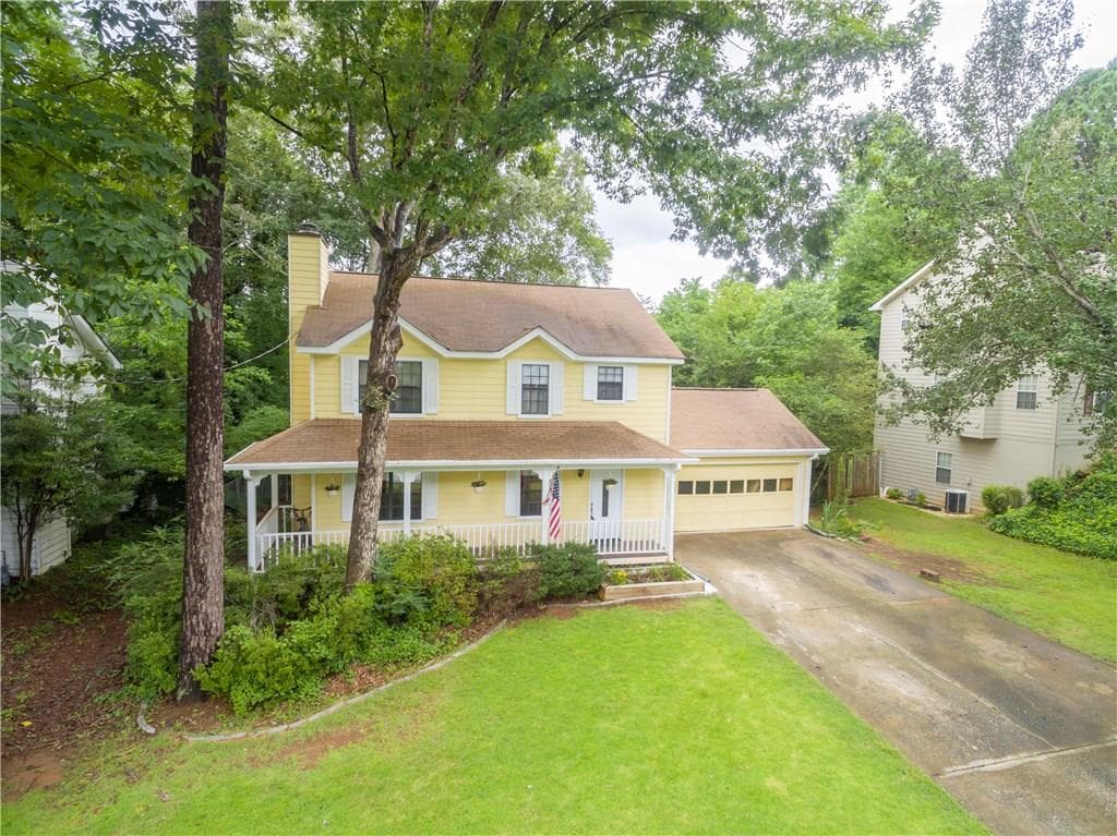3 bedroom, 2,021 sq ft single family residence sold at 424 Comanche Trail, Lawrenceville, GA 30044