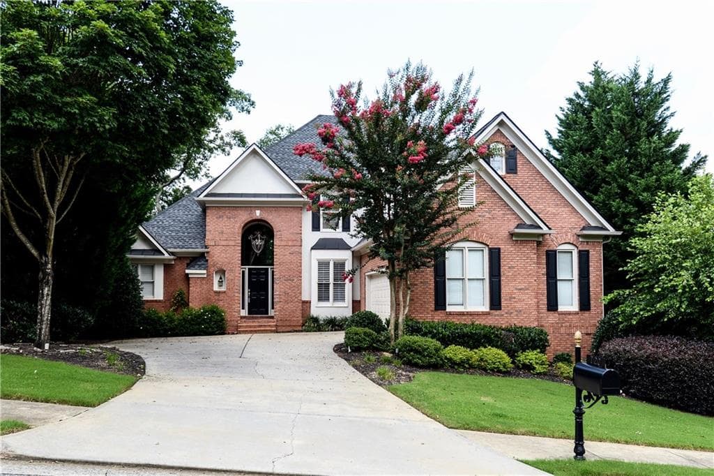 7 bedroom, 4,982 sq ft single family residence sold at 720 Granbury Way, Johns Creek, GA 30022