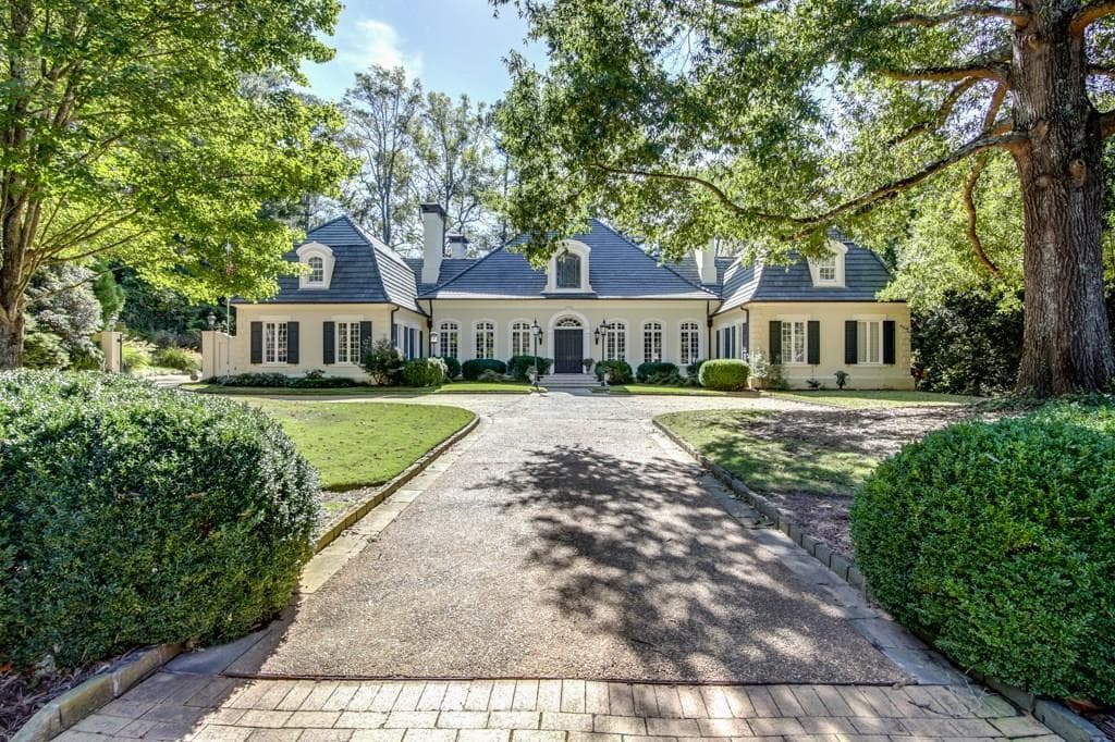 6 bedroom, 12,004 sq ft single family residence sold at 670 Tuxedo Place, Atlanta, GA 30342