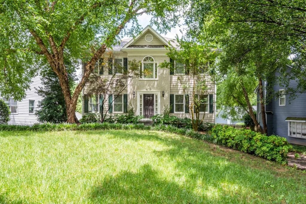 3 bedroom, 2,275 sq ft single family residence sold at 1623 Loring Drive, Atlanta, GA 30309