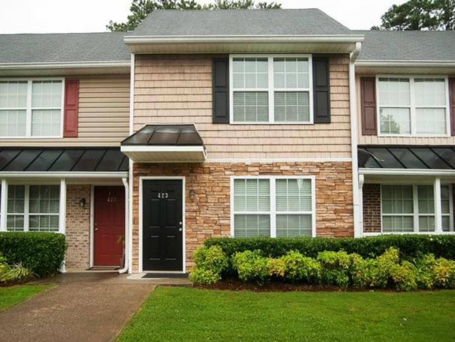 423 W I Parkway, Dallas, GA 30132 — most recent listing photo