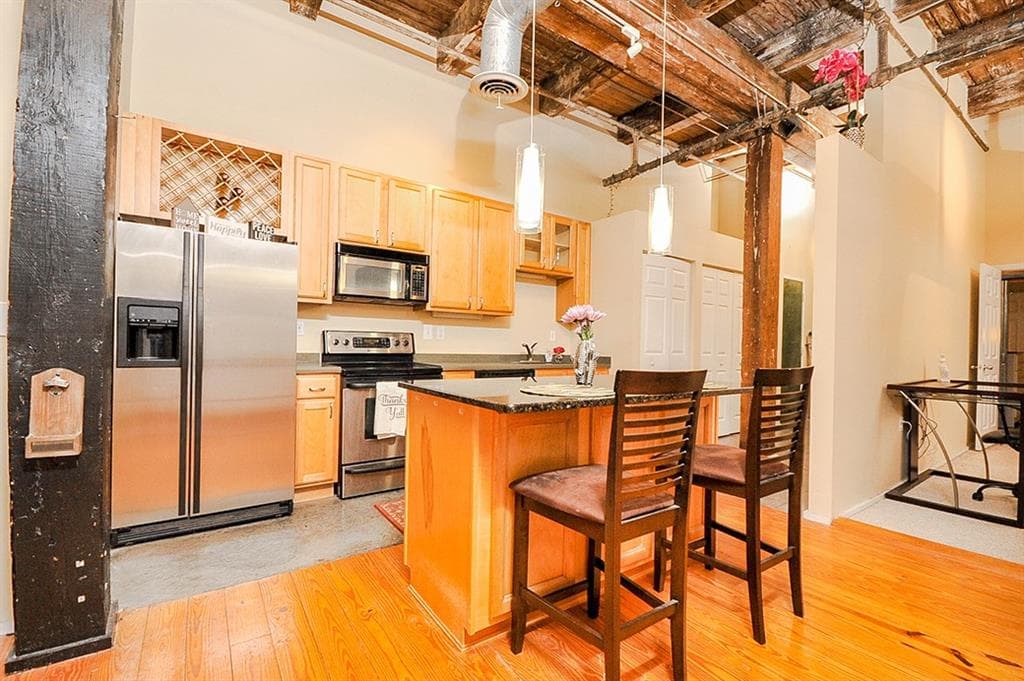 2 bedroom, 1,182 sq ft condominium sold at 326 Nelson Street 408, Atlanta, GA 30313