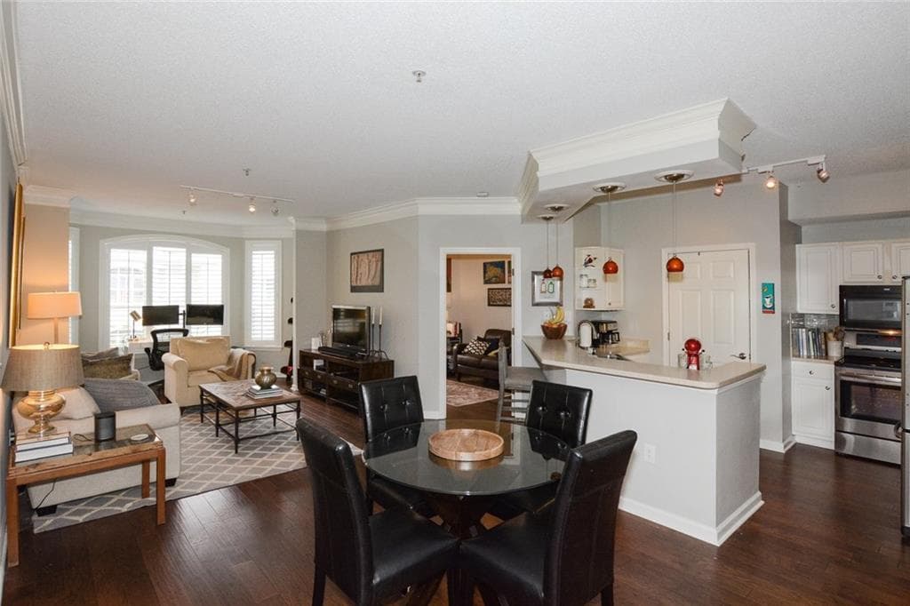 2 bedroom, 1,031 sq ft condominium sold at 955 Juniper Street 3129, Atlanta, GA 30309